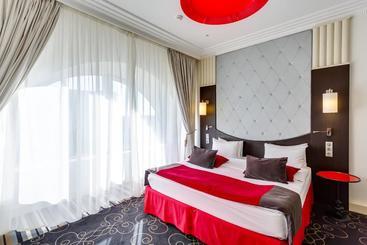 هتل Mercure Rostovondon Center