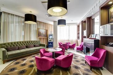 هتل Mercure Rostovondon Center