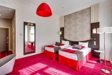 هتل Mercure Rostovondon Center
