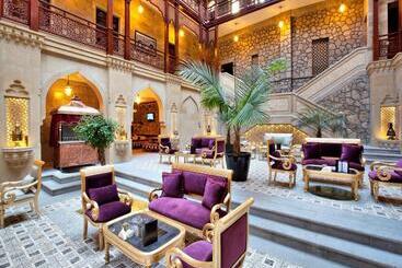 هتل Shah Palace Luxury Museum