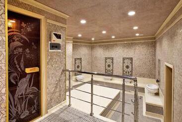 هتل Shah Palace Luxury Museum
