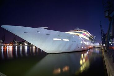 هتل Sunborn London Yacht