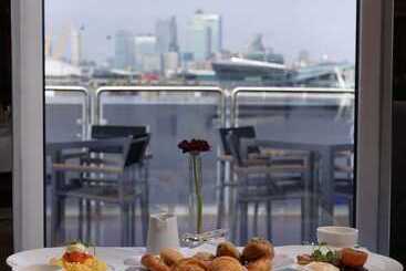 هتل Sunborn London Yacht