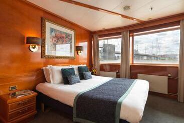 هتل Sunborn London Yacht