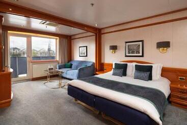 هتل Sunborn London Yacht