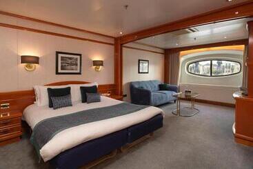 هتل Sunborn London Yacht