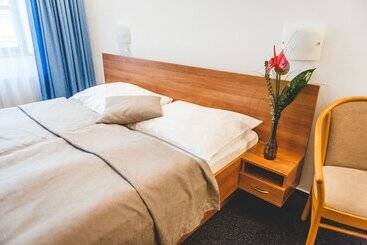 هتل U české Koruny