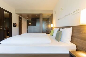 هتل Vienna House By Wyndham Zur Bleiche Schaffhausen