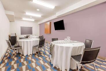 Microtel Inn & Suites Sault Ste. Marie