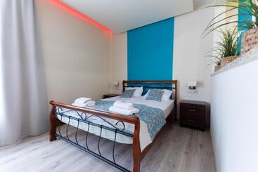 汽车旅馆 Noclegi Grill Solo