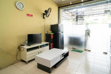 هتل Reddoorz Syariah @ Jalan Bukit Kaminting 2