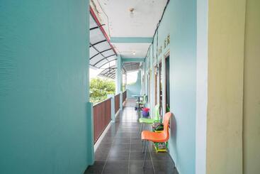 هتل Reddoorz Syariah @ Jalan Bukit Kaminting 2