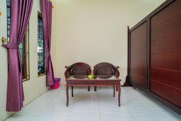 هتل Reddoorz Syariah @ Jalan Bukit Kaminting 2
