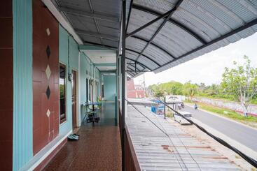 هتل Reddoorz Syariah @ Jalan Bukit Kaminting 2