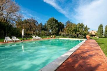 هتل Villa La Stalla Il Sole Verde
