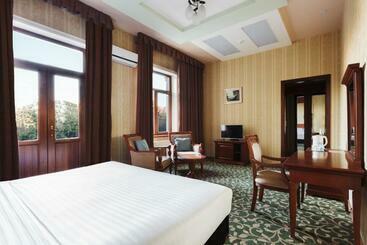 هتل Western Suites
