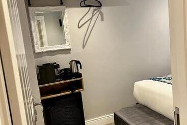 هاستل Number 31 Boutique Townhouse