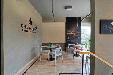 Click Hotel Biz   Bangalore Airport