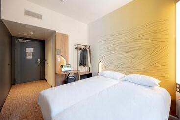 B&b Hotel Toulon Centre Gare