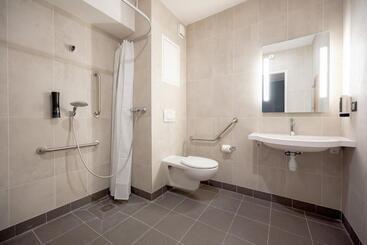 B&b Hotel Toulon Centre Gare