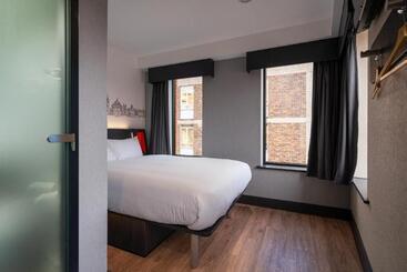 Easyhotel Dublin