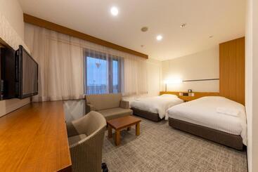 هتل Jr Clement Inn Himeji