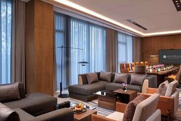 هتل Pullman Yuxi Falcon
