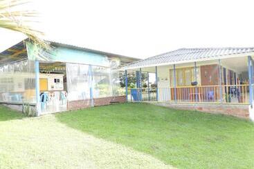 پانسیون La Rivera Hosteria Campestre