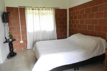 پانسیون La Rivera Hosteria Campestre