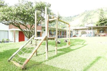 پانسیون La Rivera Hosteria Campestre