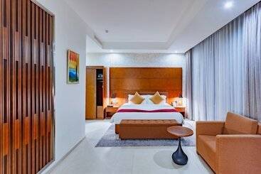 Alisa Hotel Tema