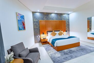 Alisa Hotel Tema