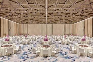هتل Artyzen Habitat Lingang Shanghai
