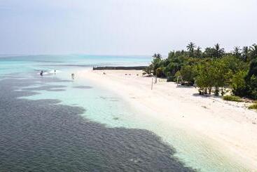 هتل Atoll Residence Dhangethi