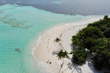 هتل Atoll Residence Dhangethi