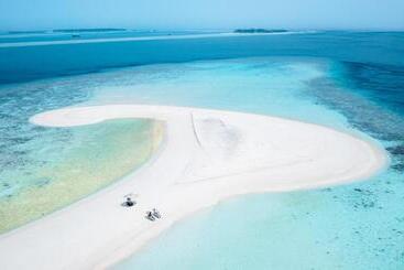 هتل Atoll Residence Dhangethi