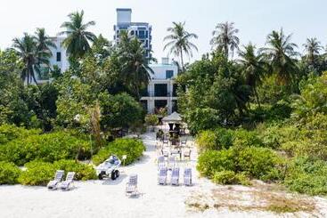 هتل Atoll Residence Dhangethi