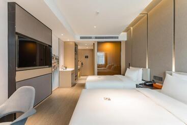 Atour Hotel Tongxiang Wuzhen