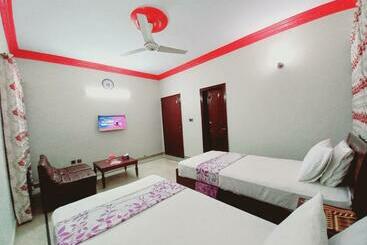 Hotel Rose Palace Family Guest House