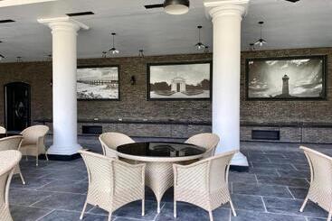 هتل Lagoon Sarovar Premiere Resort Pondicherry
