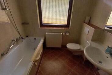 هاستل Pension Berghof