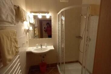 هاستل Pension Berghof