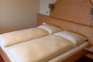هاستل Pension Berghof
