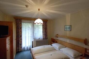 هاستل Pension Berghof