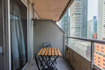 Aoc Suites   Heart Of Downtown Condo