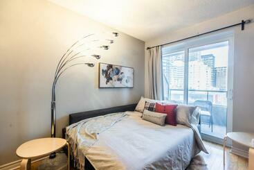 Aoc Suites   Heart Of Downtown Condo