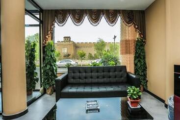 هتل 7days Premium Jinzhong Pingyao Ancient City West Gate Branch
