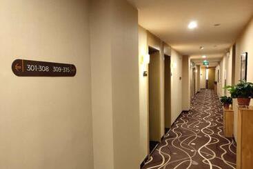 هتل 7days Premium Xiong An New District Rongcheng People S Hospital Branch