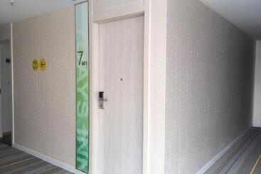 هتل 7days Inn Santai Zizhou Avenue Branch