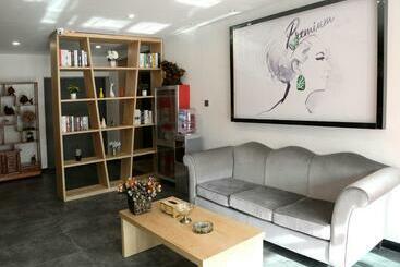 هتل 7days Premium Ulanqab Victoria Plaza Branch